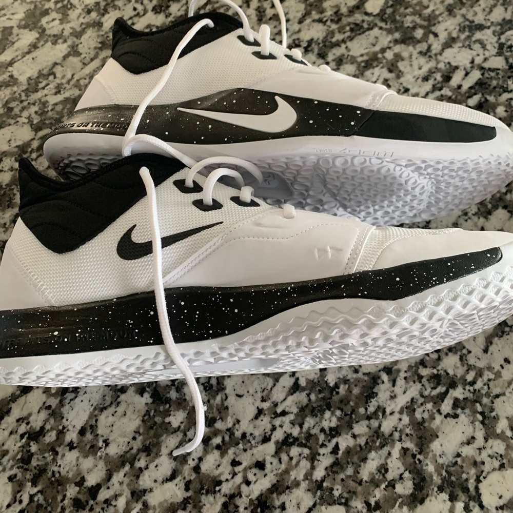 Paul George Basketball shoes men’s